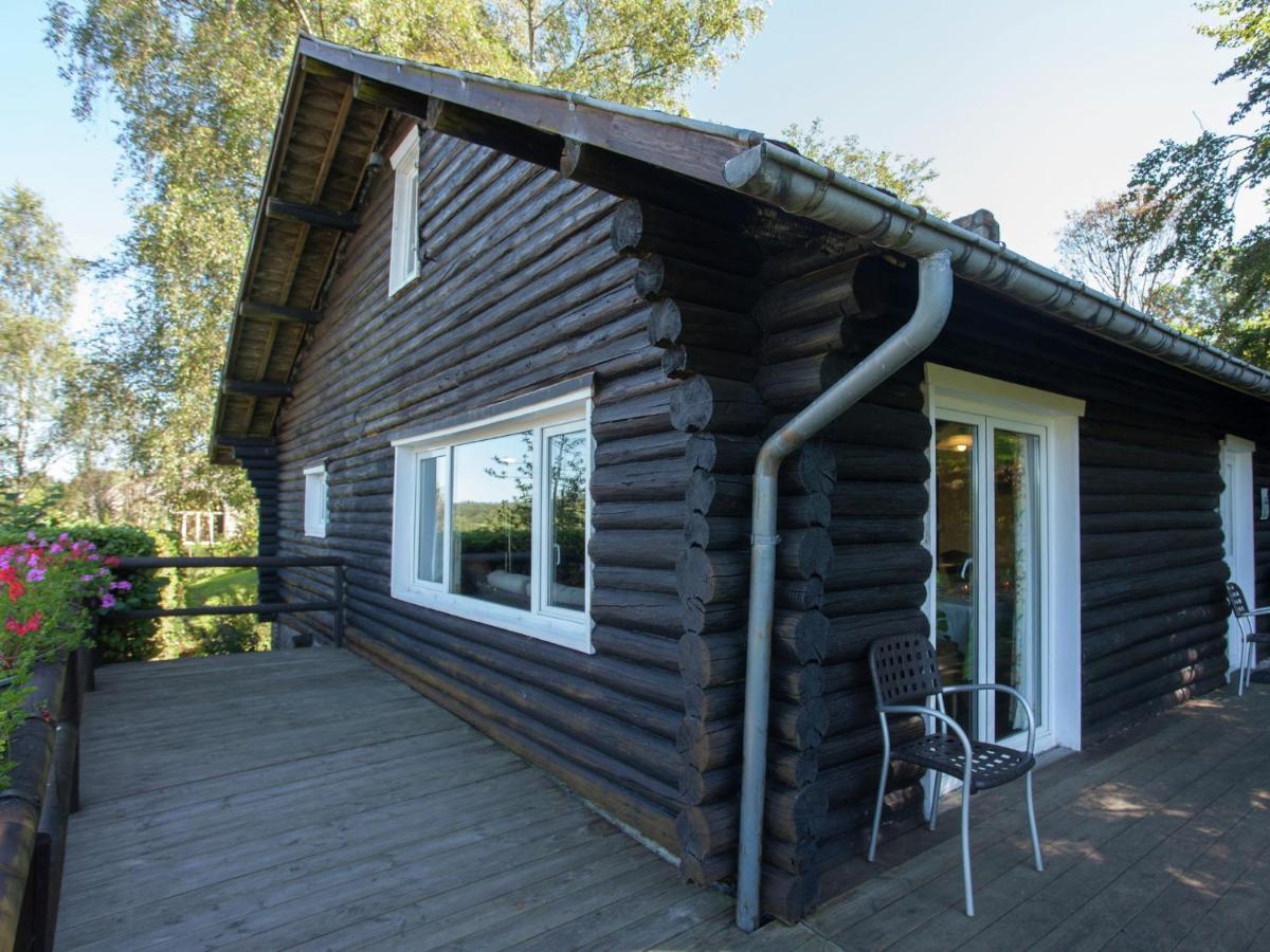 פרנקורשנס Open Wooden Chalet Built Against A Hill מראה חיצוני תמונה